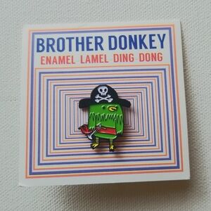 Handmade Green Bird In Pirate Hat Enamel Brooch Pin